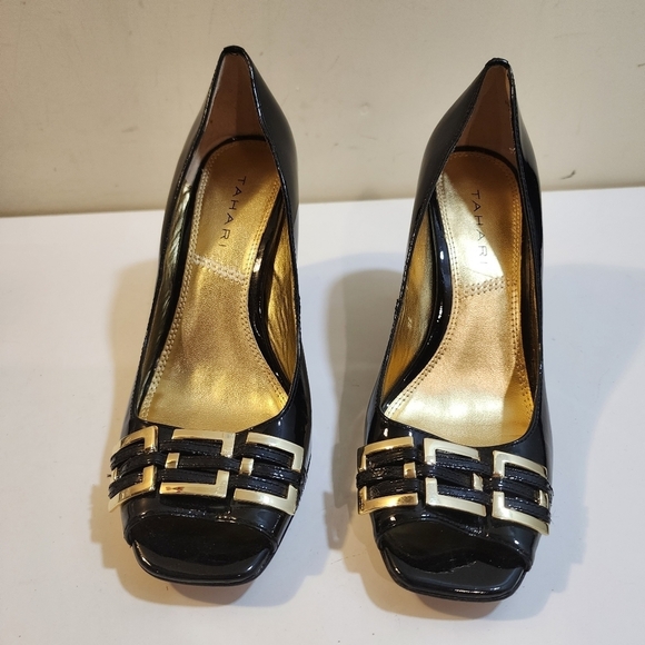 Tahari Black  shiny patent leather open toe shoes size 6M - Picture 2 of 14